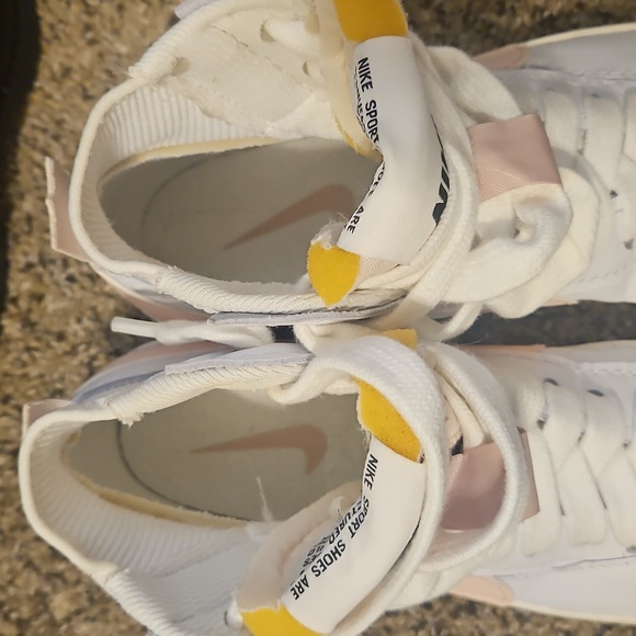 NIKE BLAZER MID 77 Jumbo Women's White and Pink High-Top Sneakers - Picture 8 of 10